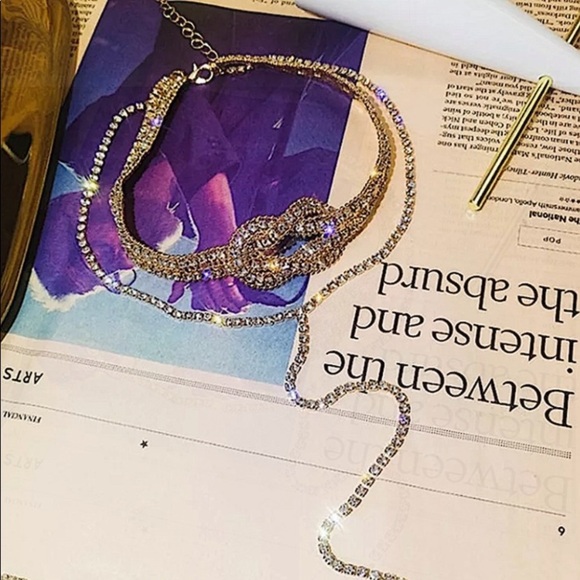 GOLD PLATED CRYSTAL RHINESTONE CHOKER - Picture 3 of 4